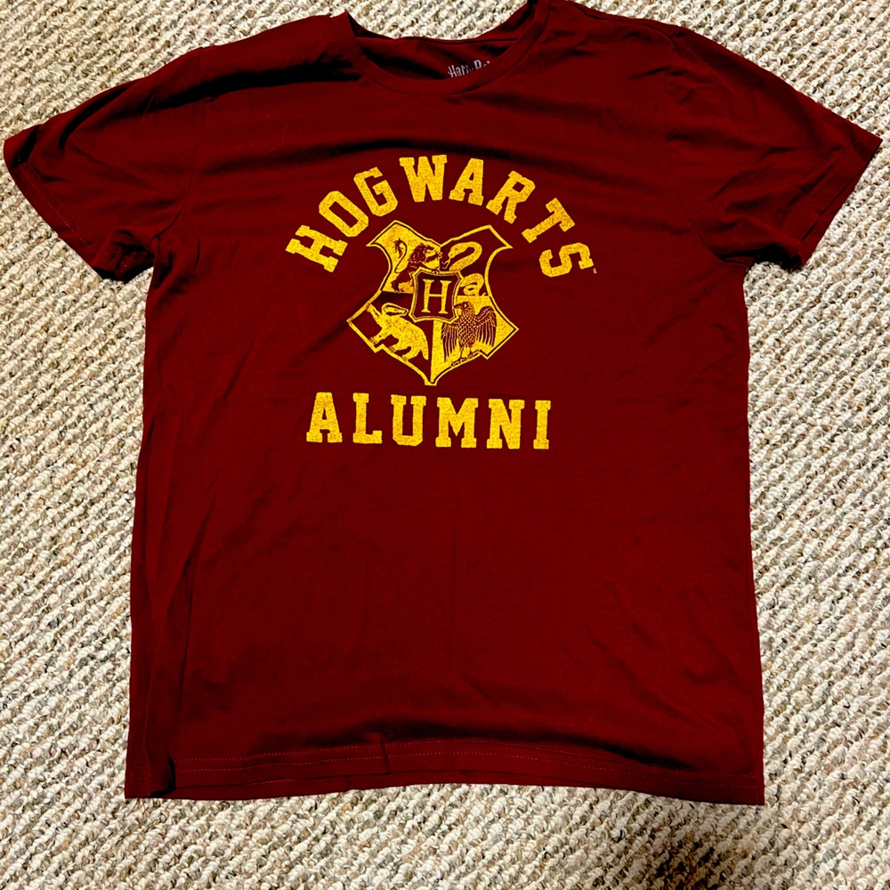 Warner Bros. Red Hogwarts Alumni Tee